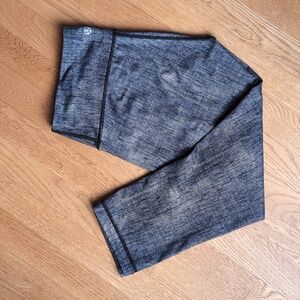 Lululemon Wunder Under Crop, Size 8